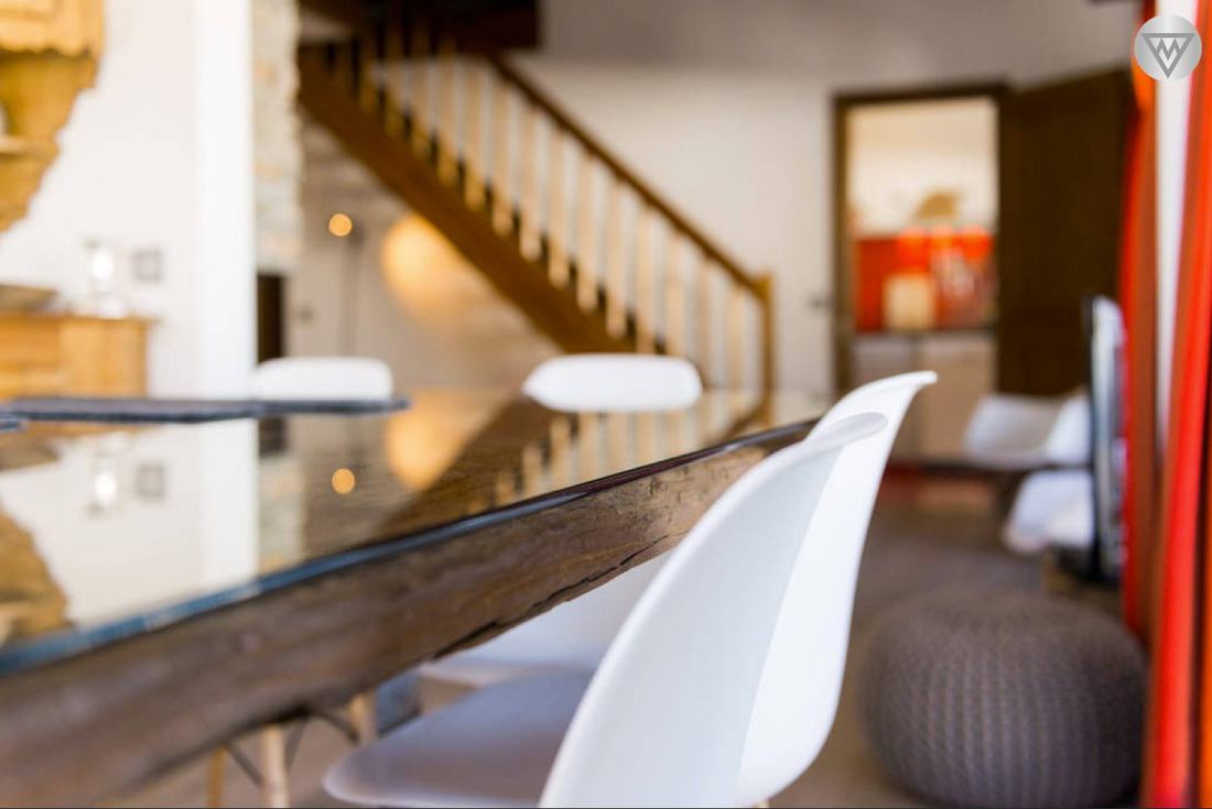 Détail table et escalier